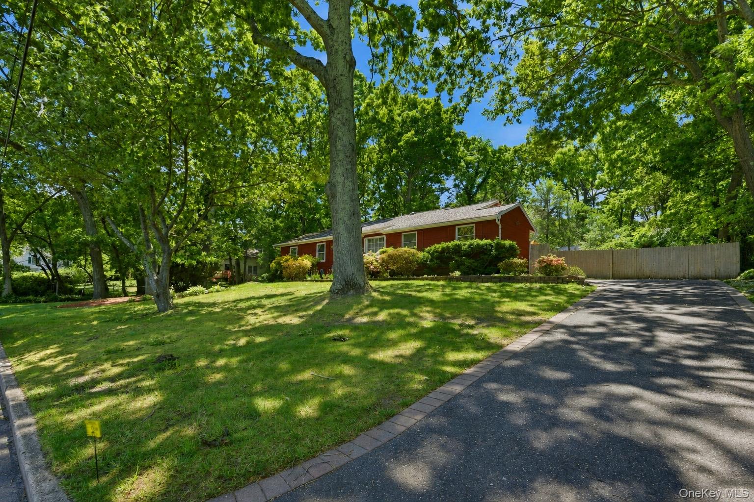 26 Valley Street – For Sale photo 2