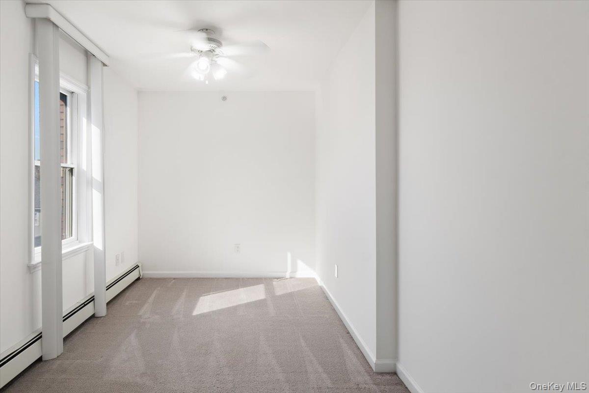 27 Woodside Avenue, Unit Apt B photo 6