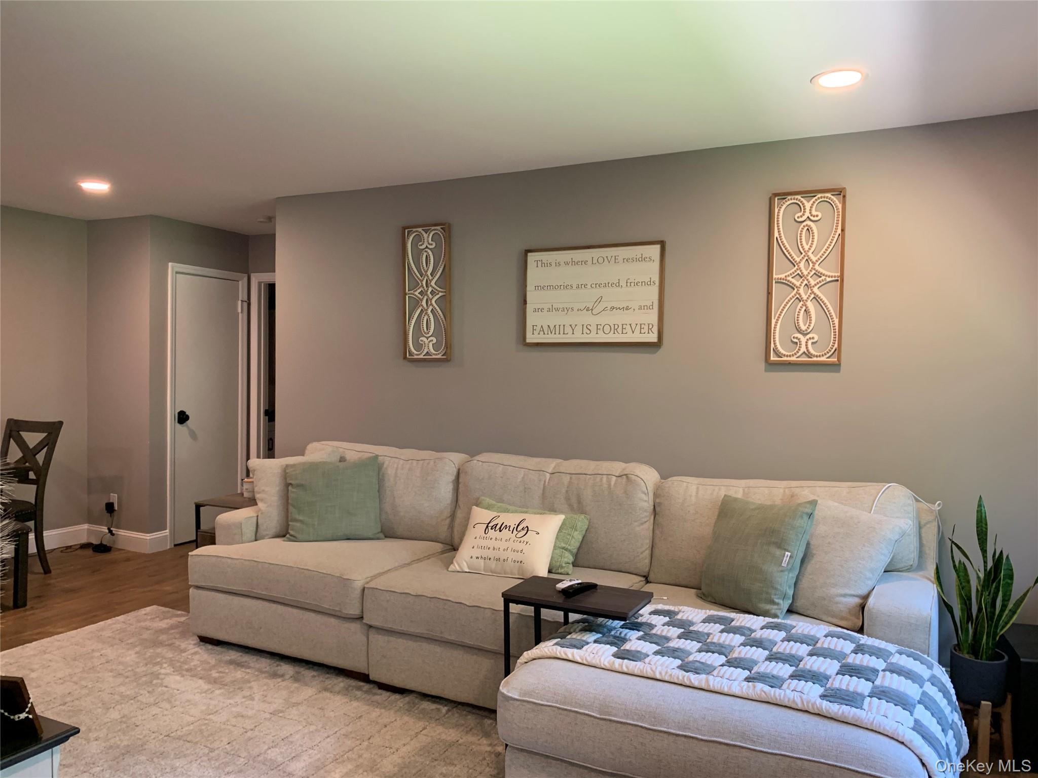 2449F Union Boulevard, Unit 12B photo 5