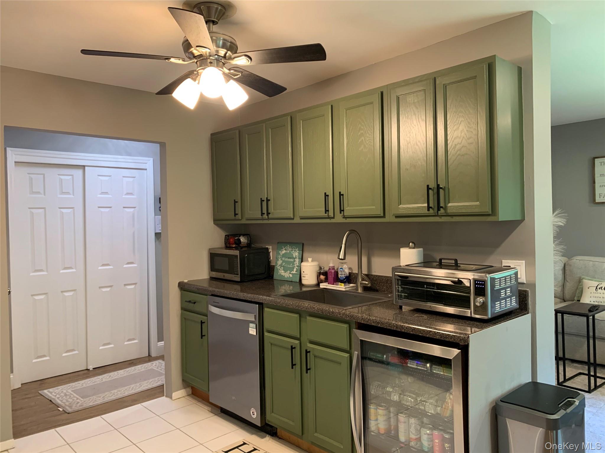 2449F Union Boulevard, Unit 12B photo 3