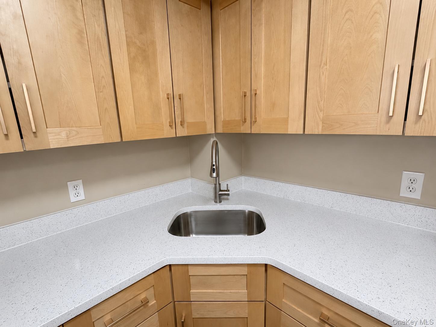 134-46 Maple Avenue, Unit 5B photo 10