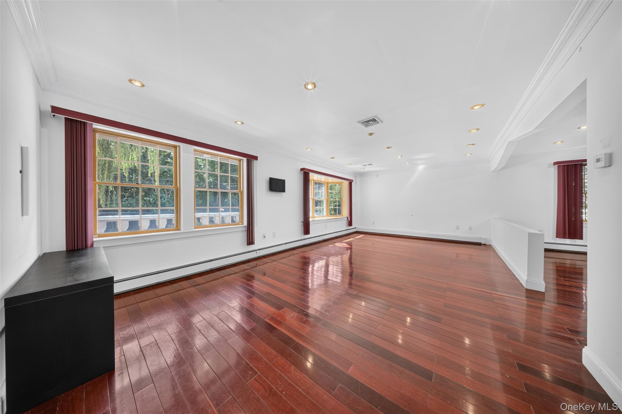 45 Yennicock Avenue – For Sale photo 5