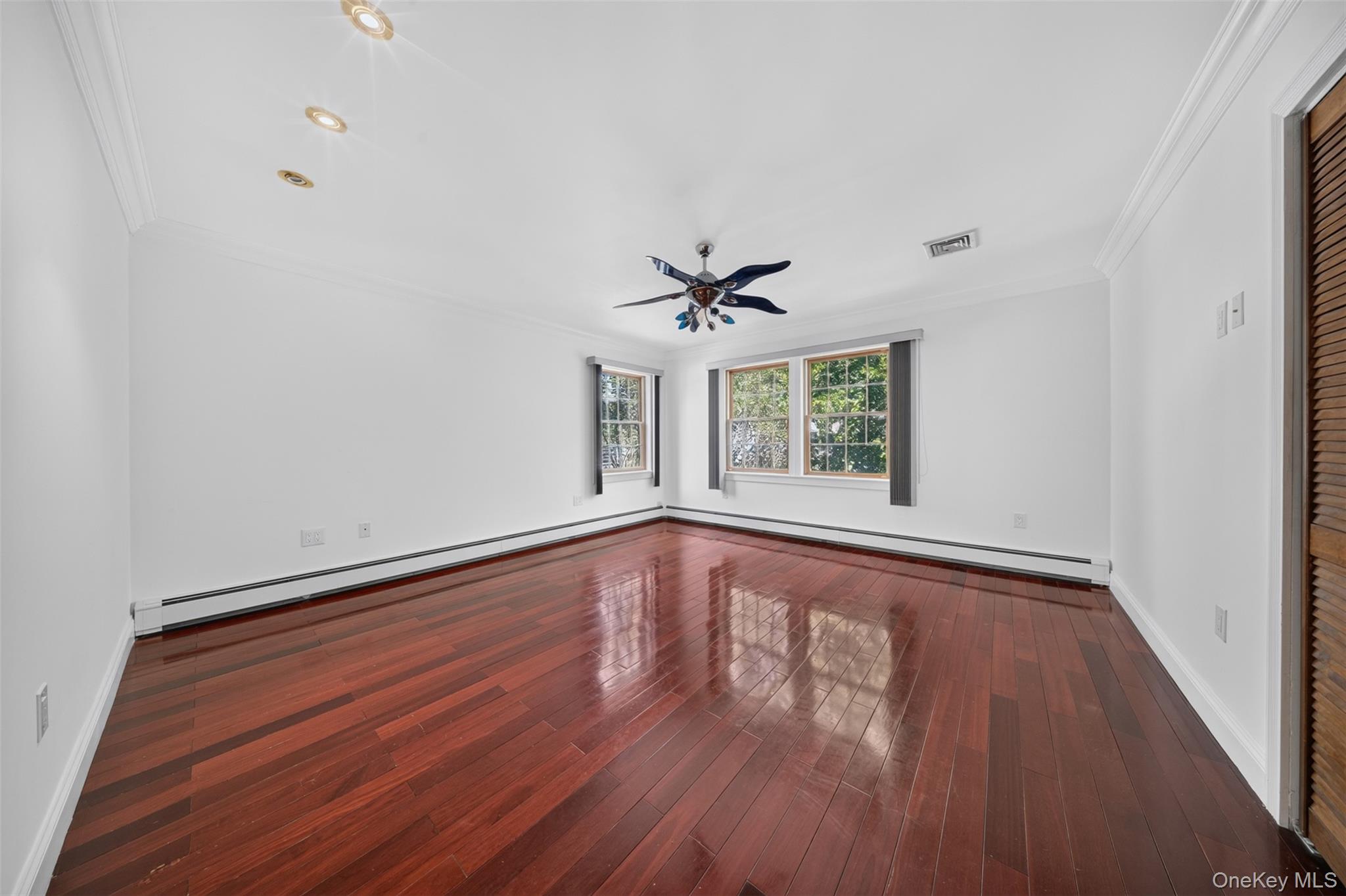 45 Yennicock Avenue – For Sale photo 30