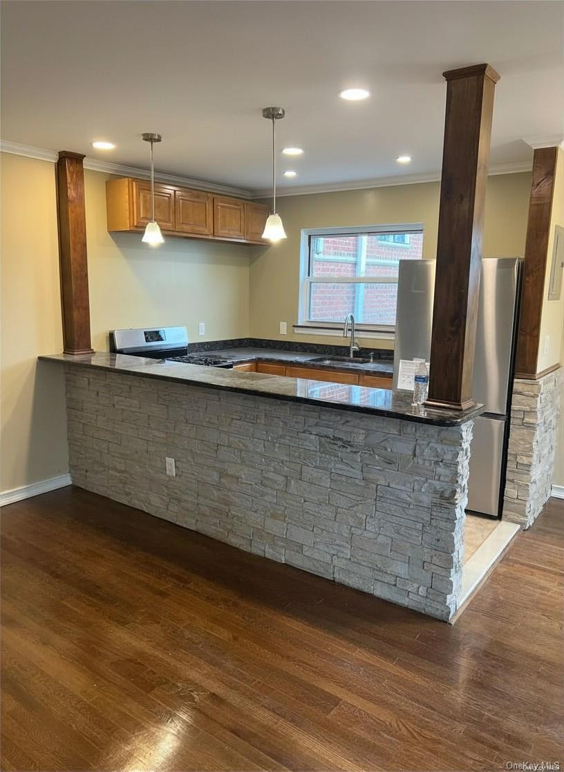 196-23 Dunton Avenue, Unit 2B photo 6