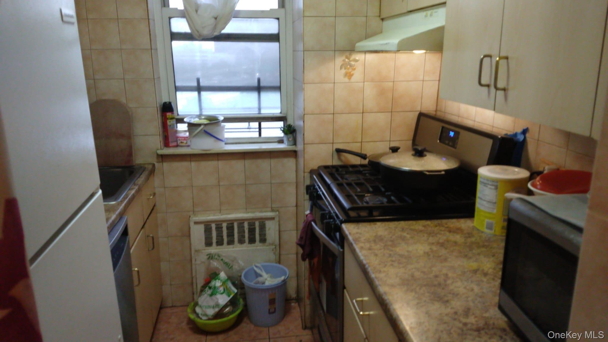 86-05 60th Road, Unit 3B photo 8
