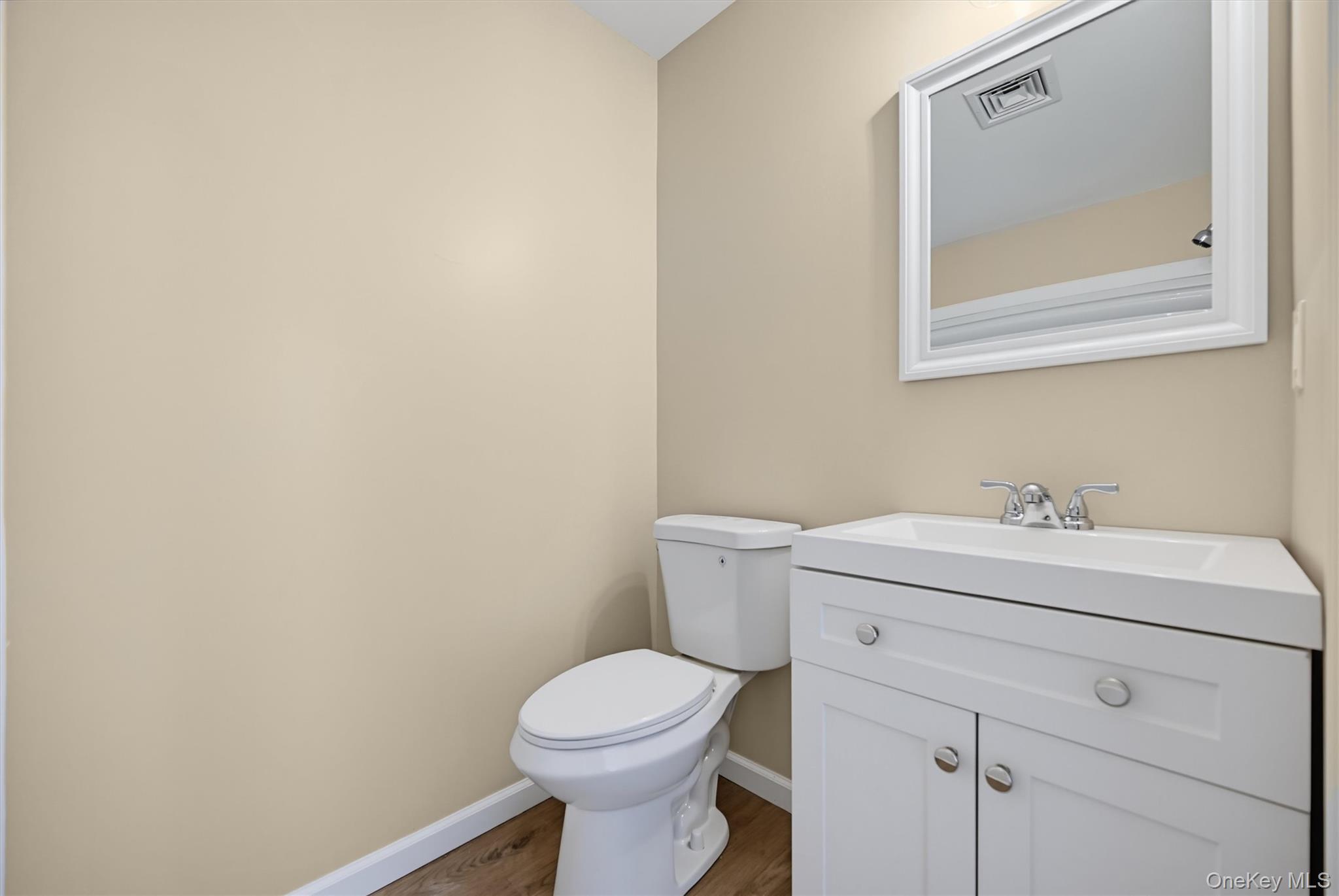 1175 Washington Green – For Sale photo 16