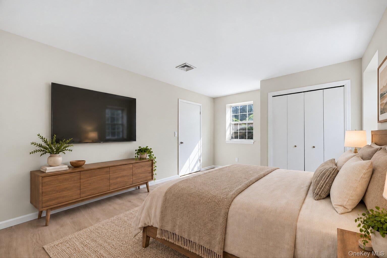1175 Washington Green – For Sale photo 14