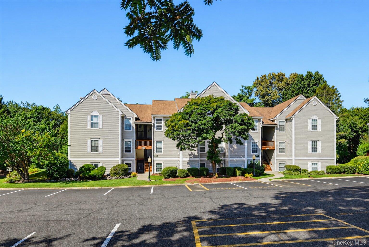 1175 Washington Green – For Sale photo 3