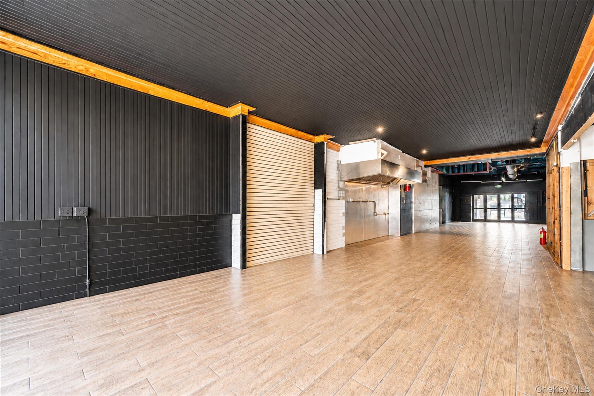 1077 Broadway, Unit Ground Flo photo 4