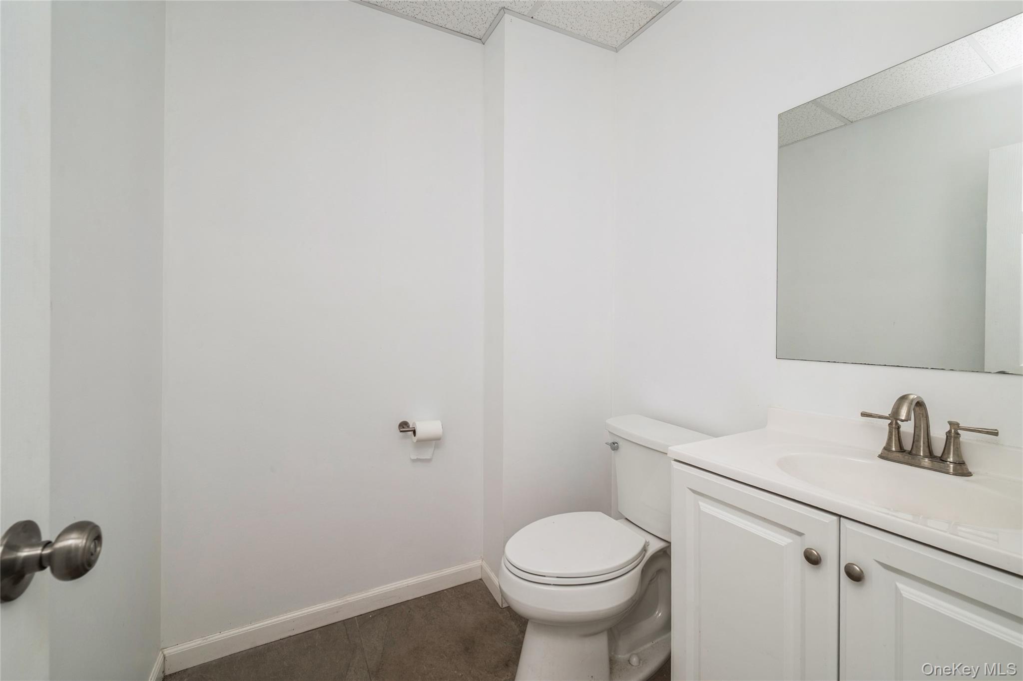 2846 Sunrise Highway – For Sale photo 11