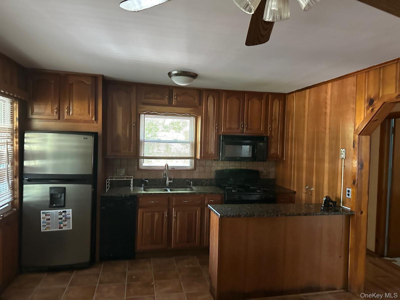 11 Richards Avenue – For Rent photo 7