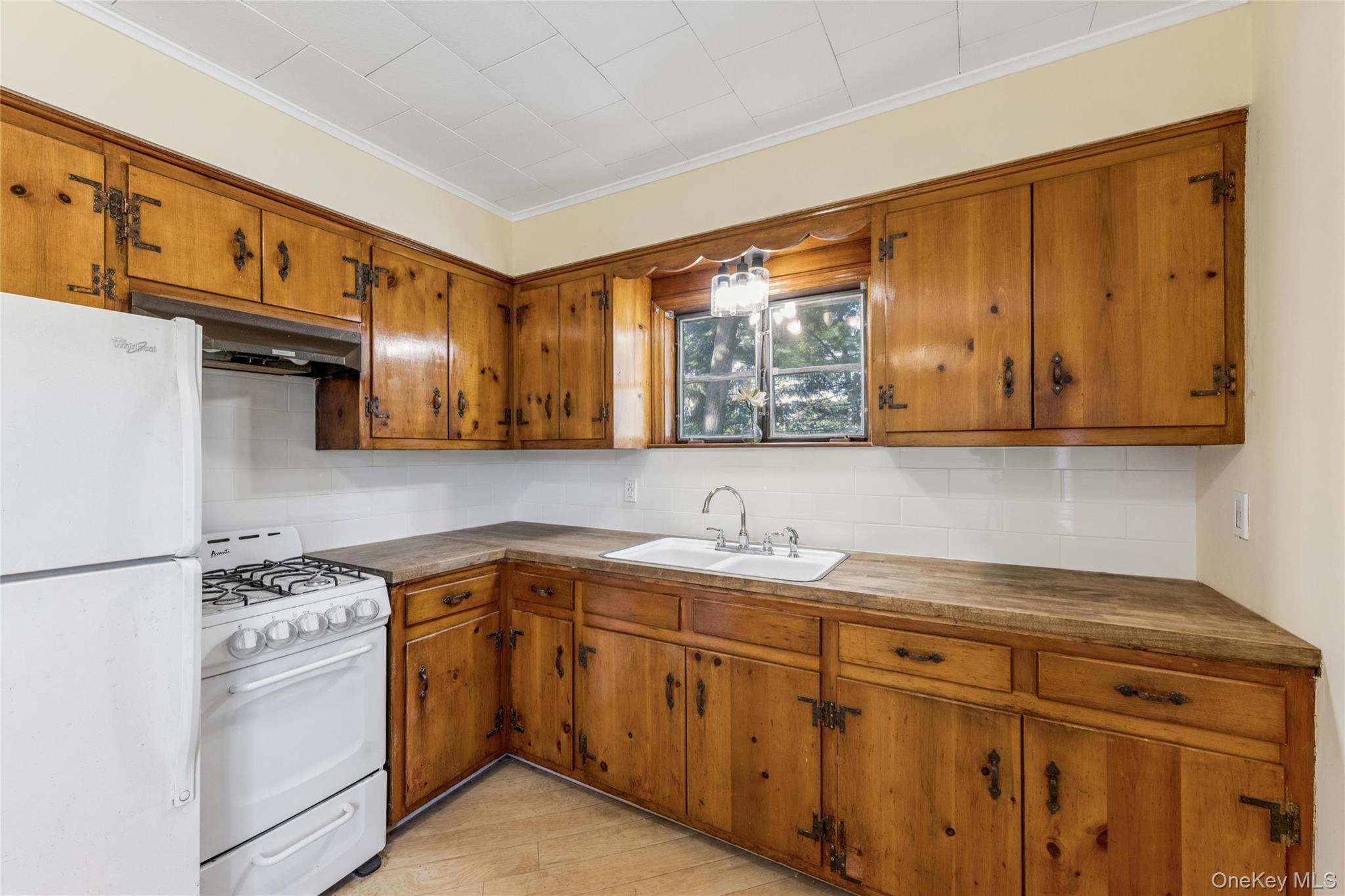 36 Lakeview Court – For Sale photo 9