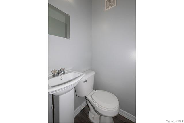 1355 Roanoke Avenue, Unit 7G photo 6