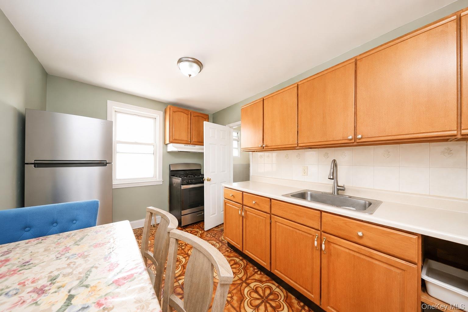 33 Avenue U – For Sale photo 21