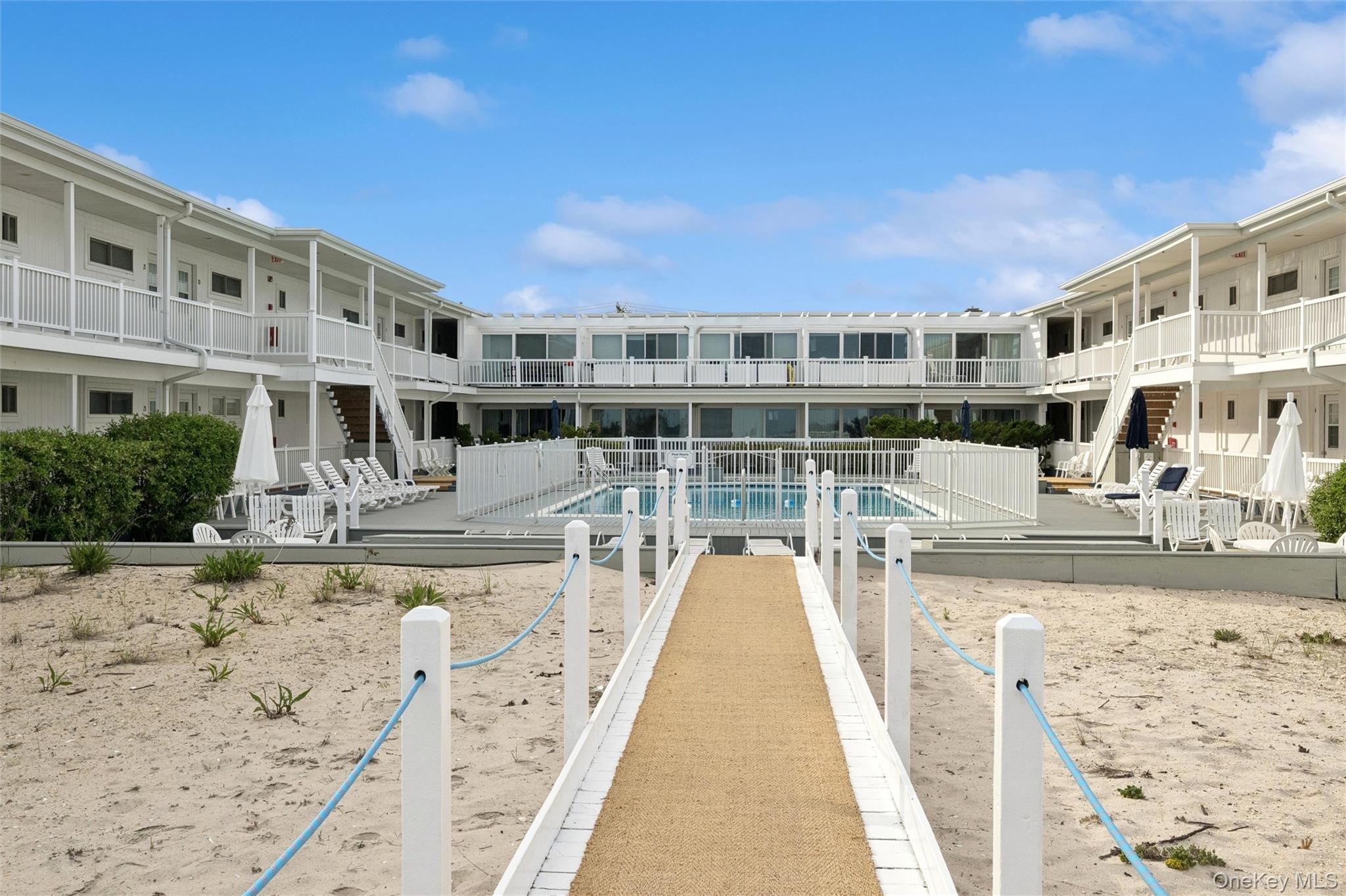 281 Dune Road, Unit 17B