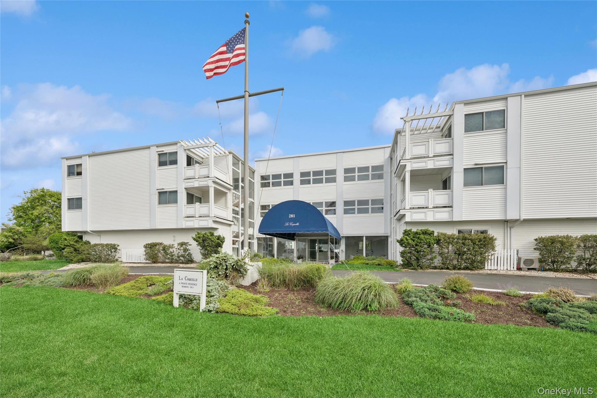 281 Dune Road, Unit 17B photo 21