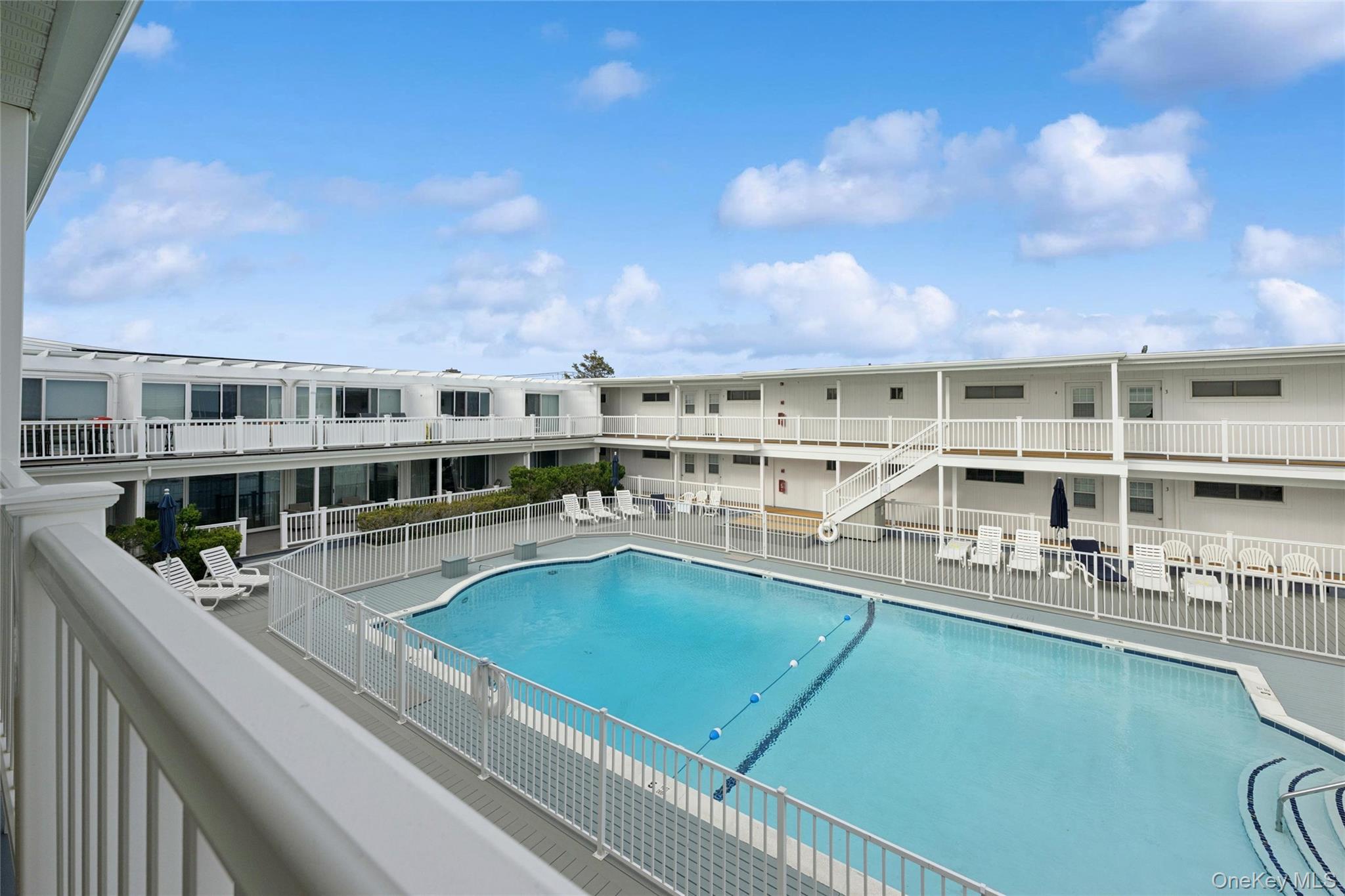 281 Dune Road, Unit 17B photo 15