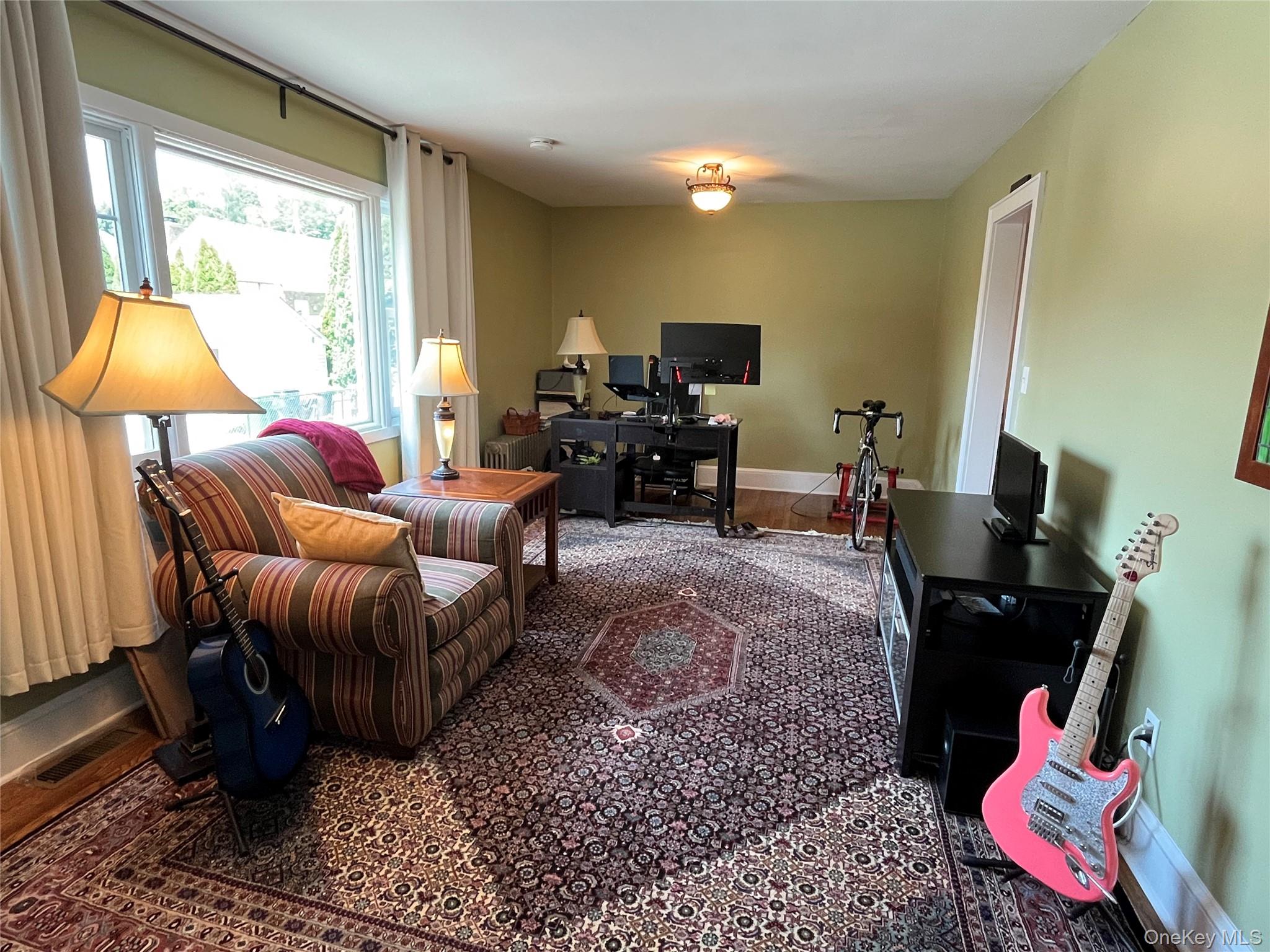 10 Vine Street – For Sale photo 11