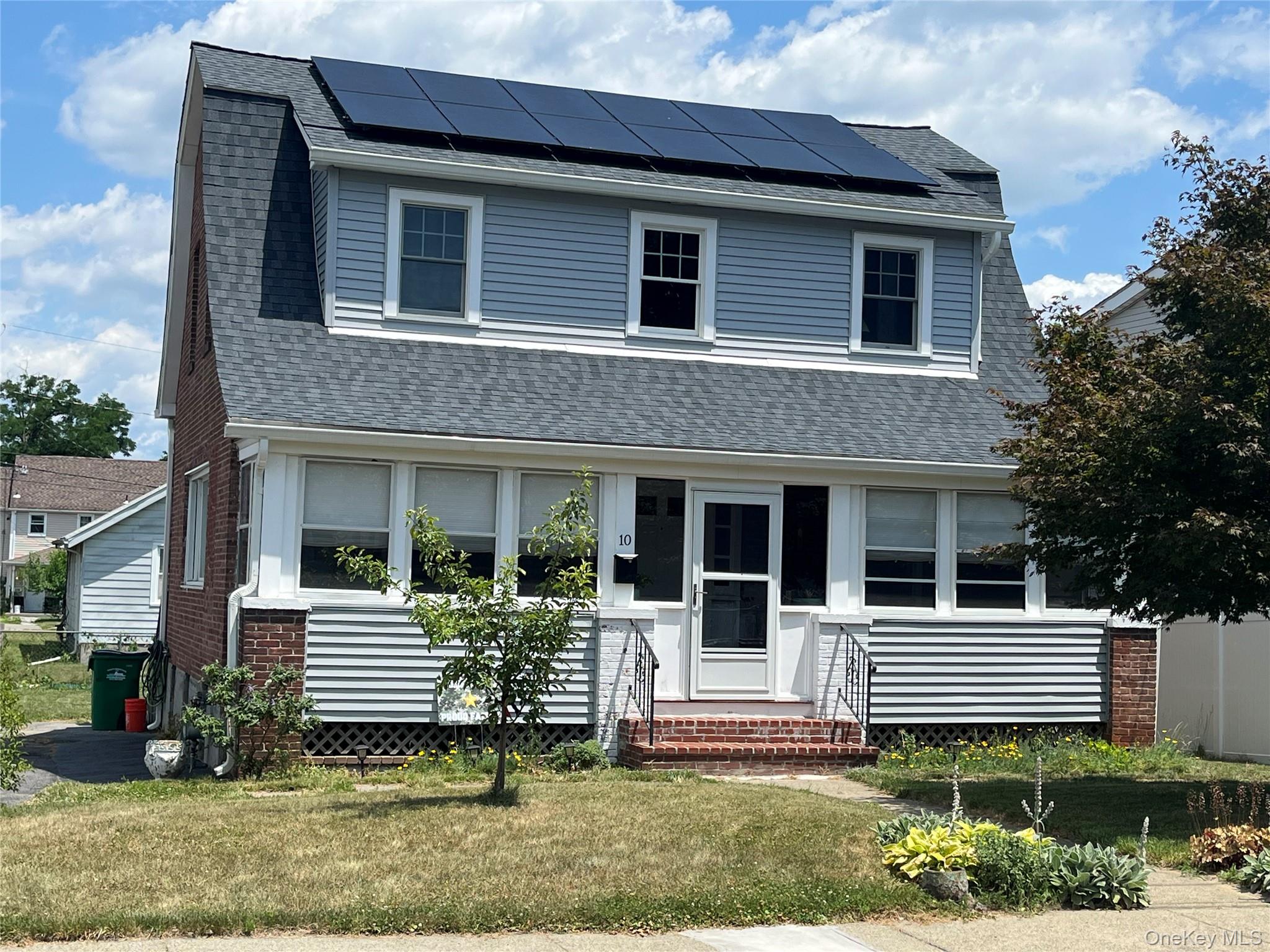 10 Vine Street – For Sale