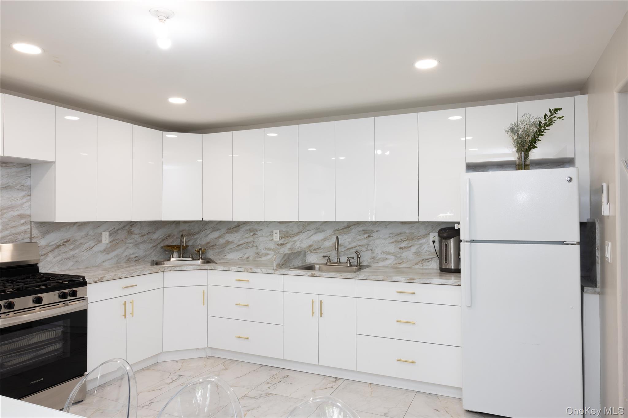 4 Rita Avenue, Unit B photo 10