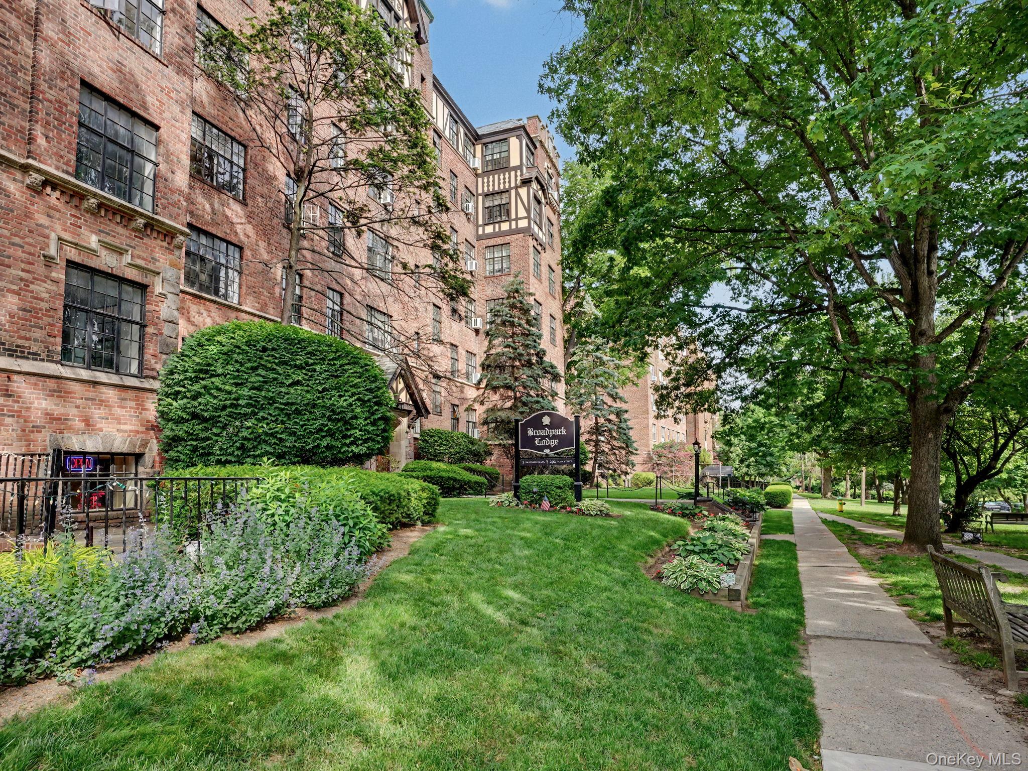2 Westchester Avenue, Unit 4J photo 20
