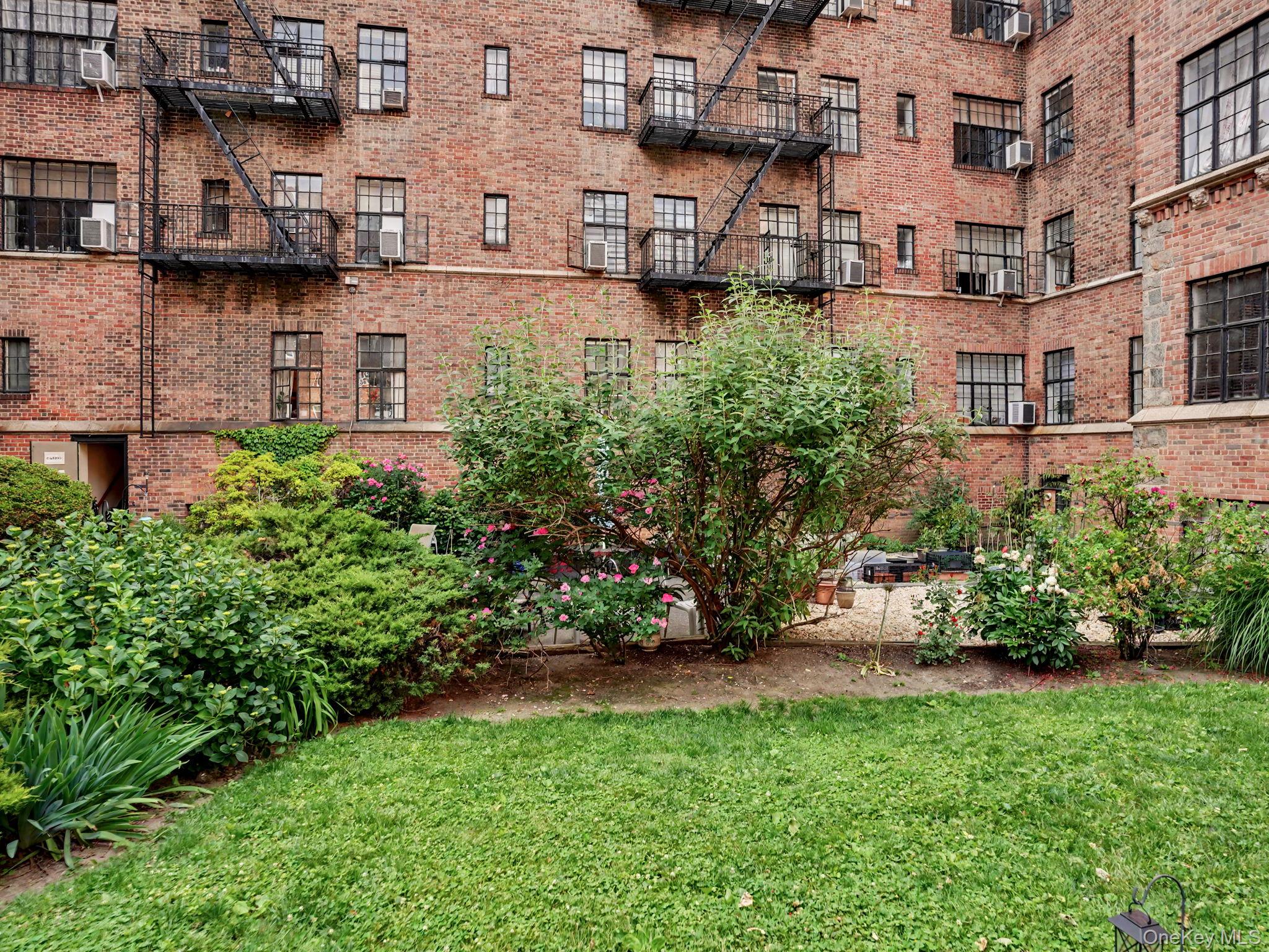 2 Westchester Avenue, Unit 4J photo 19