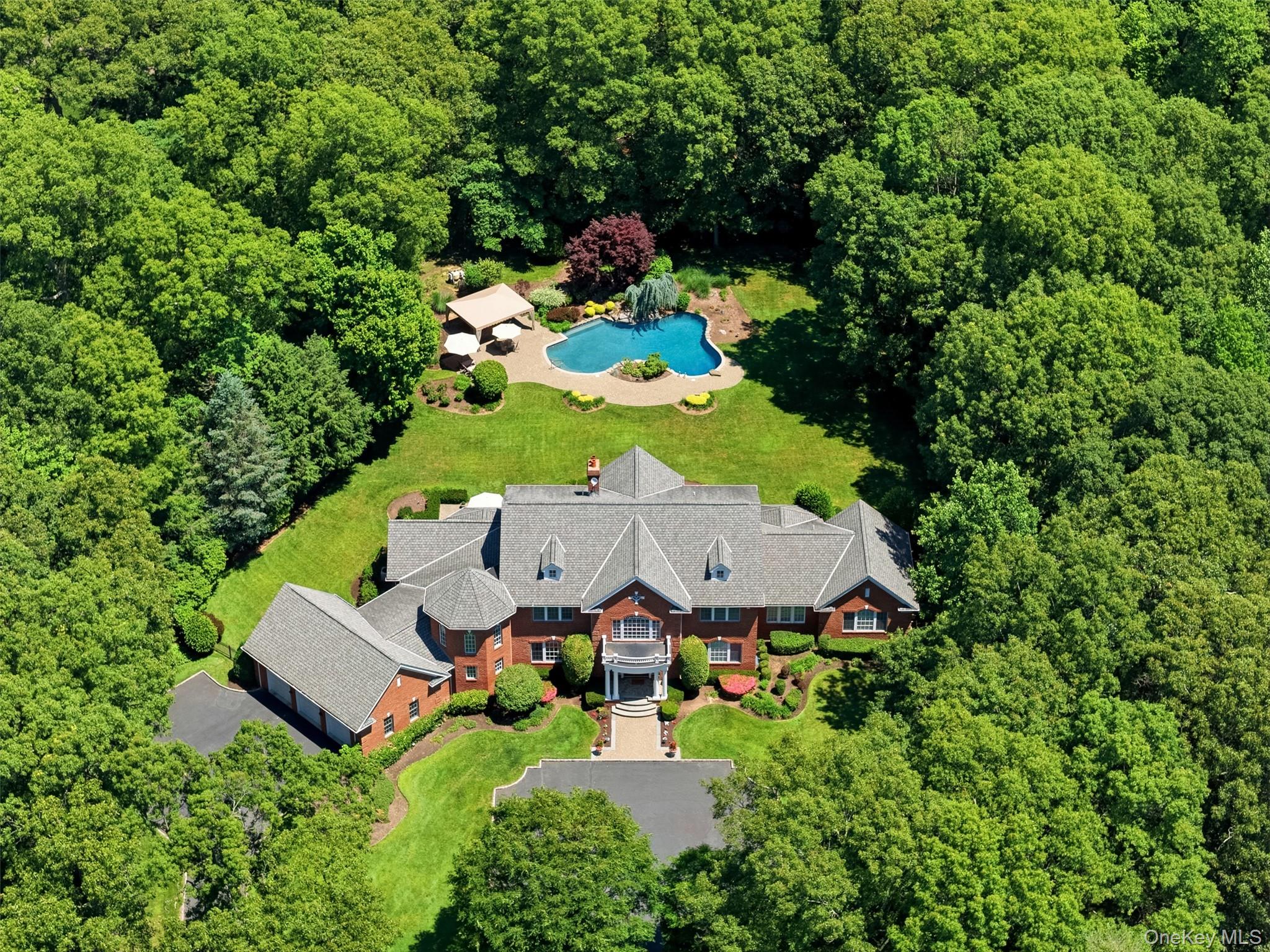 7 Fairway Court – For Sale