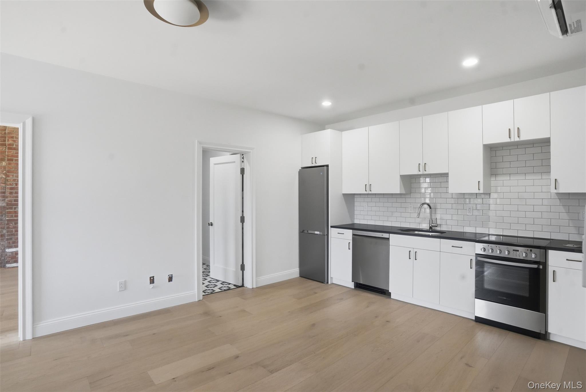207 Main Street, Unit 7 photo 7