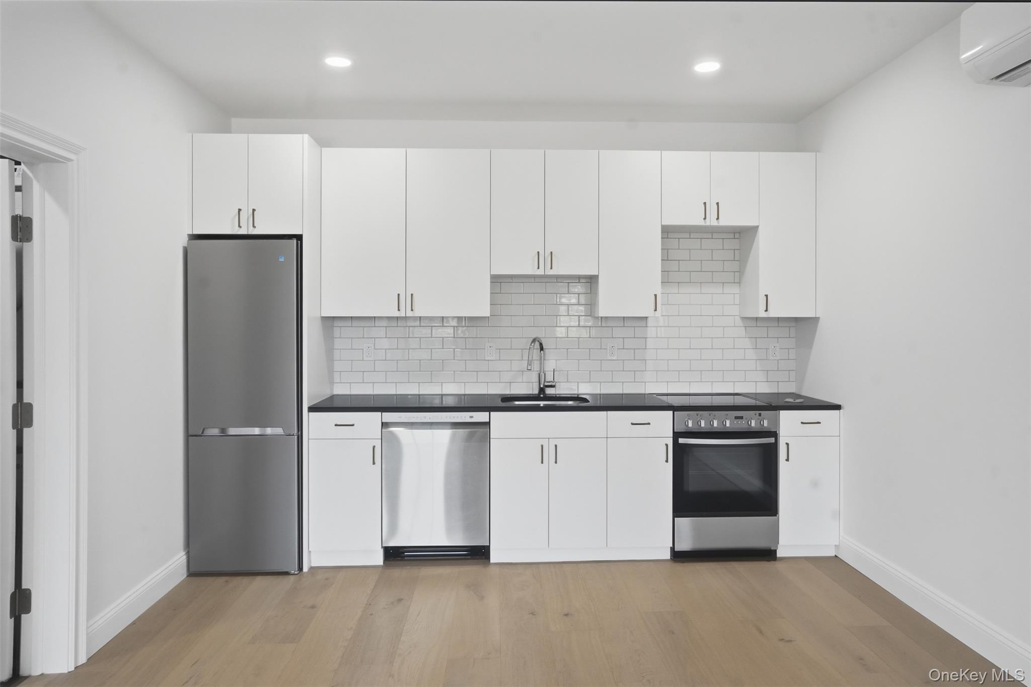 207 Main Street, Unit 7 photo 9