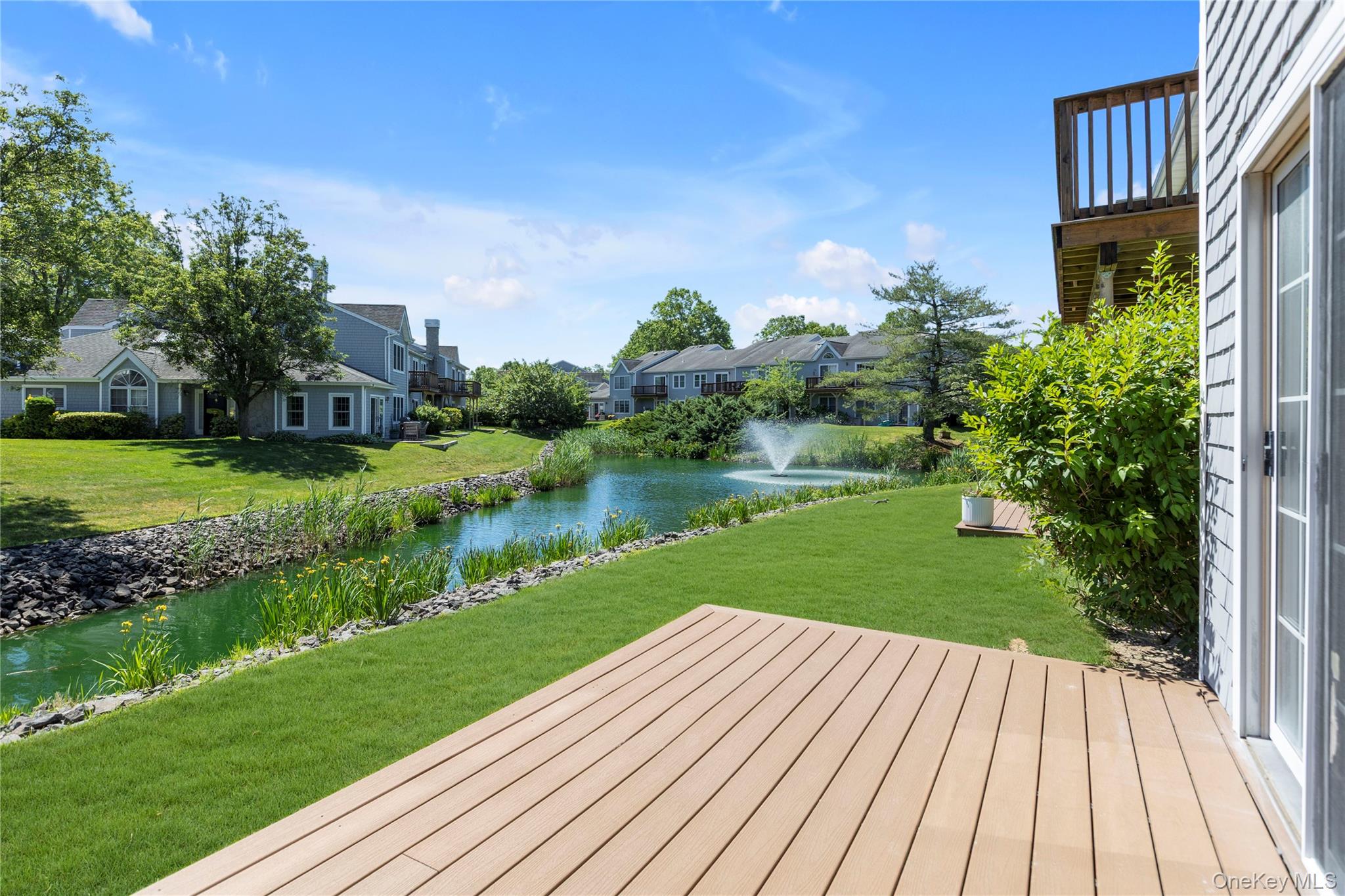 38 Lakebridge Drive S – For Sale photo 16