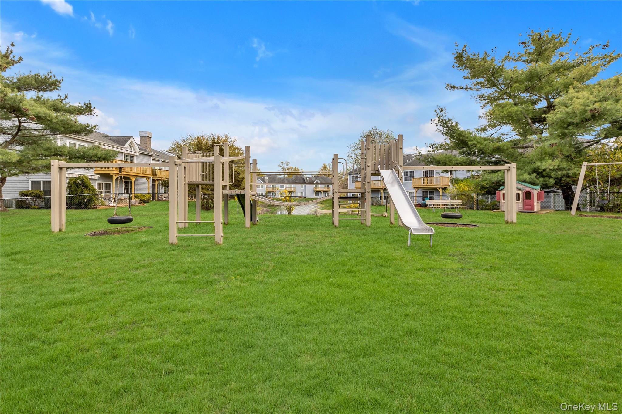 38 Lakebridge Drive S – For Sale photo 31