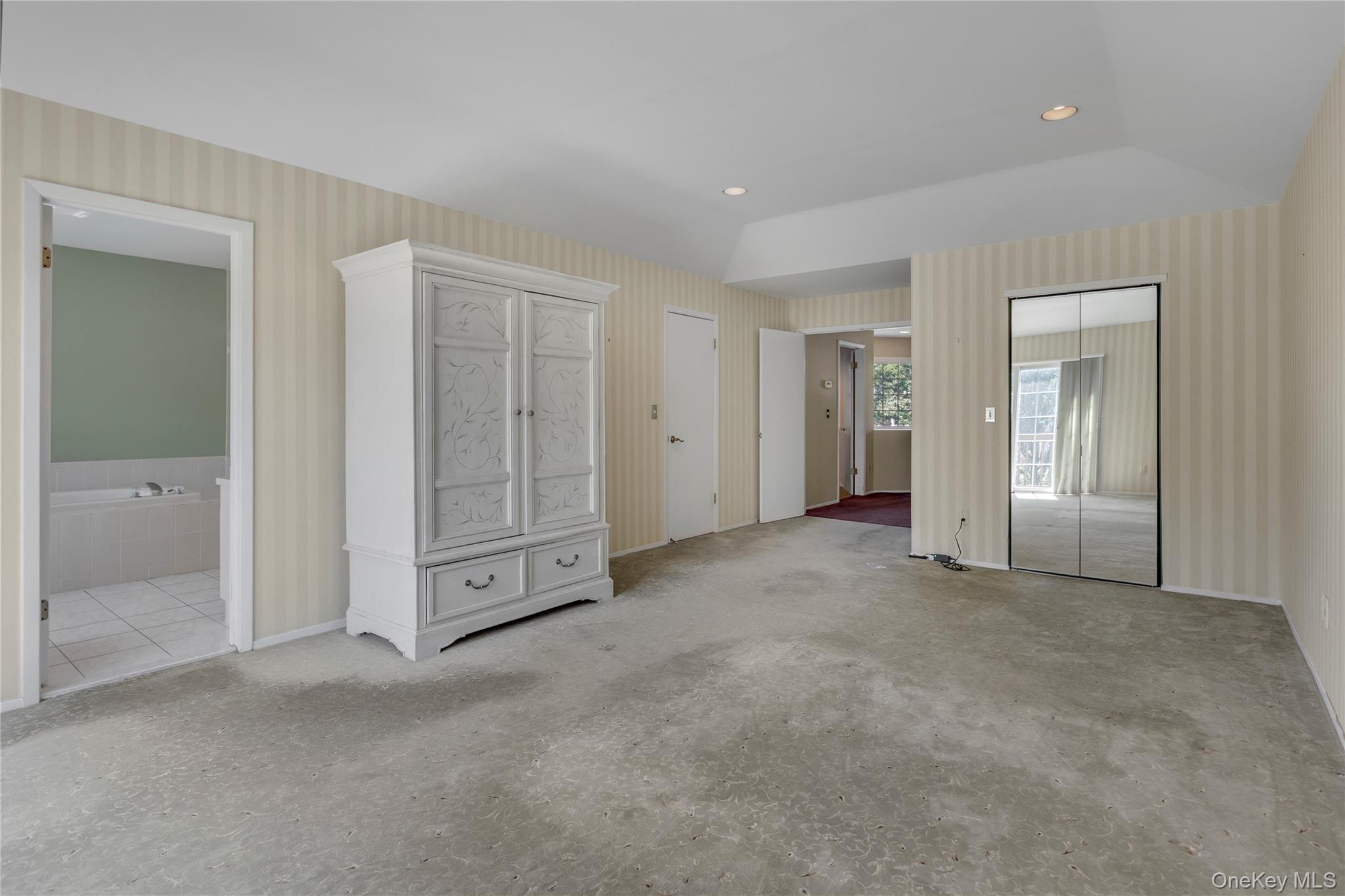 38 Lakebridge Drive S – For Sale photo 18
