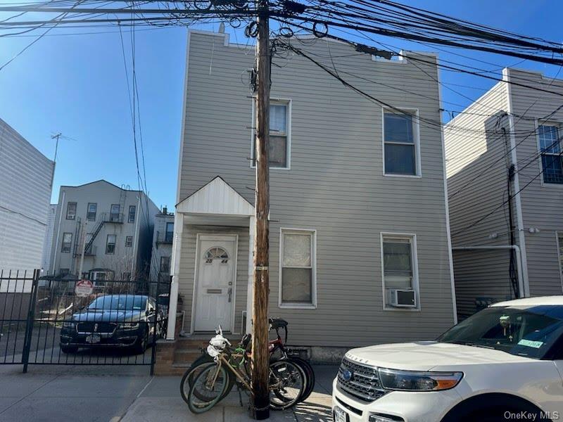 22 Street – For Sale photo 3