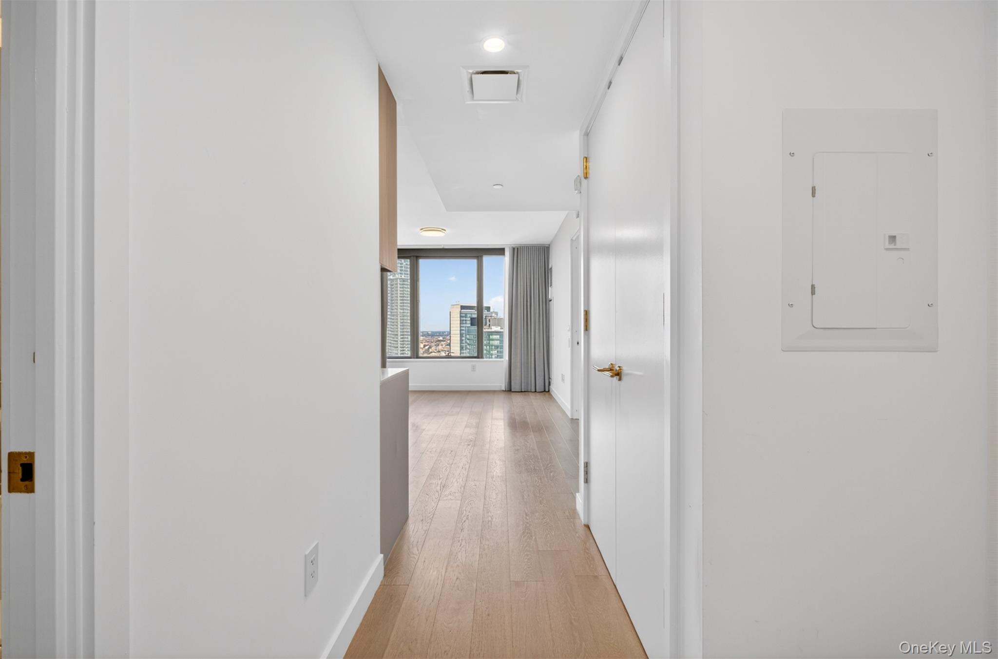 3 Court Square, Unit 5005 photo 4