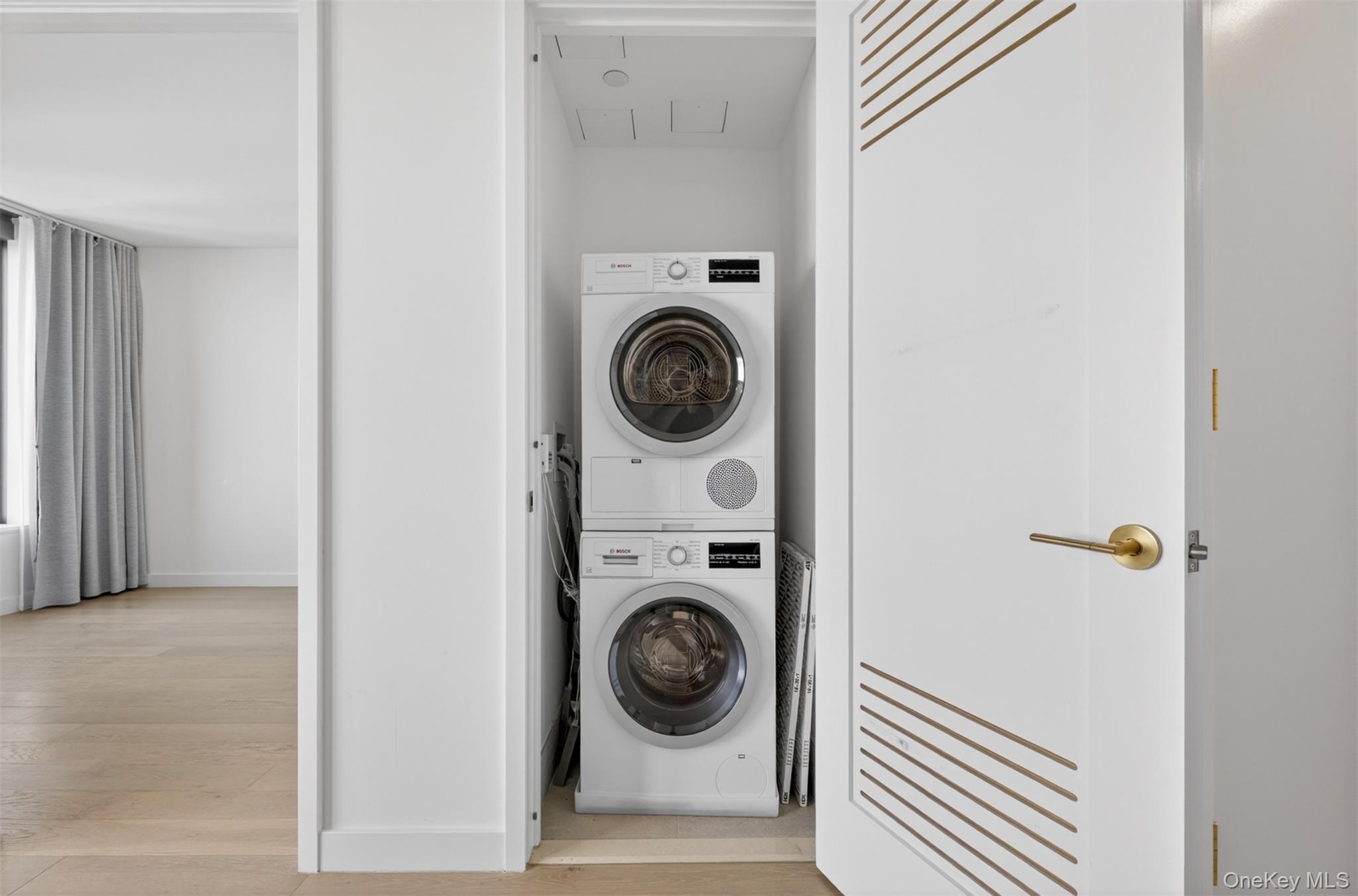 3 Court Square, Unit 5005 photo 14