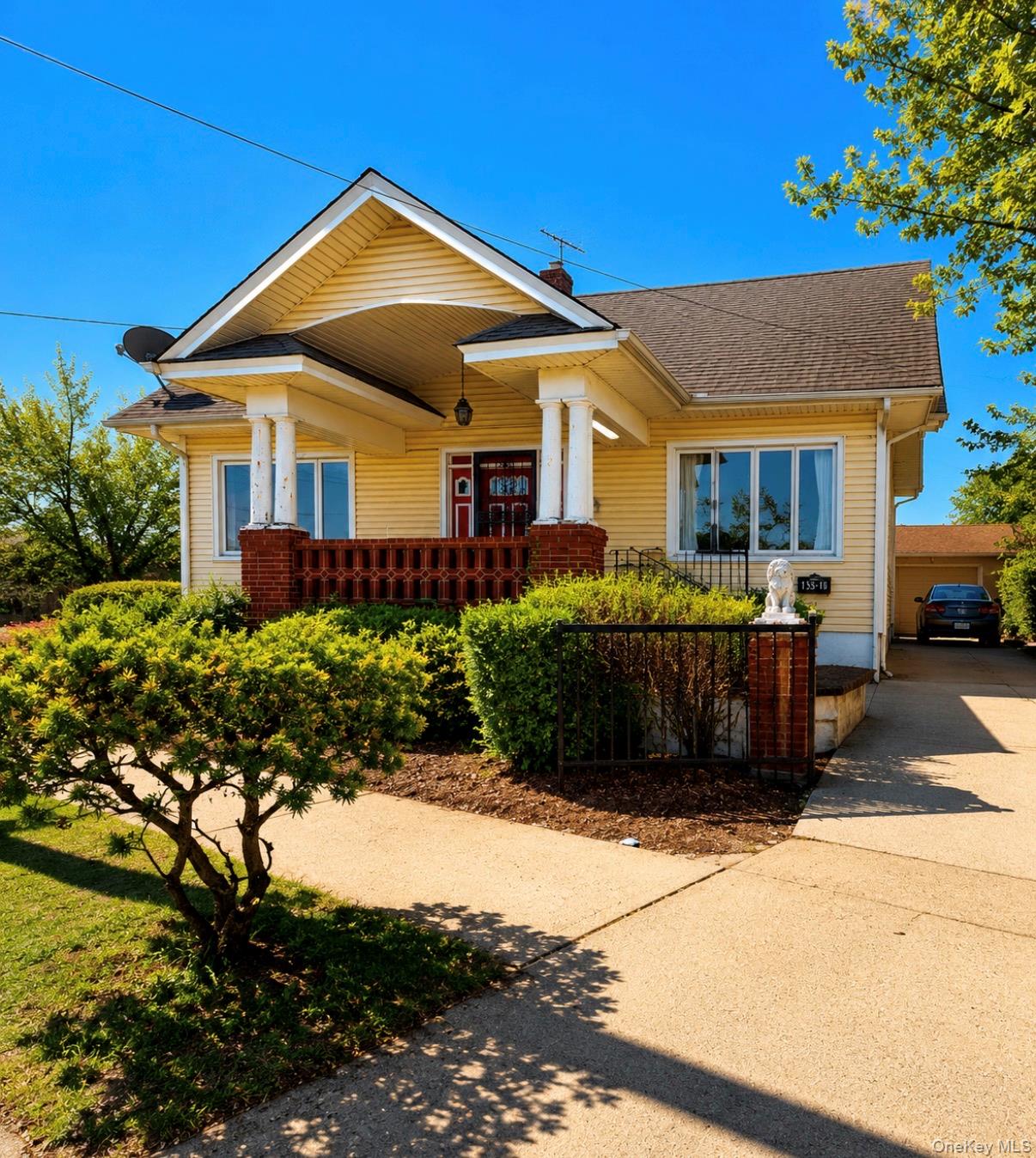 13510 Farmers Boulevard – For Sale