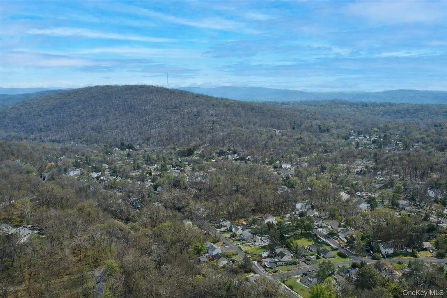 32 Winston Lane – For Sale photo 3