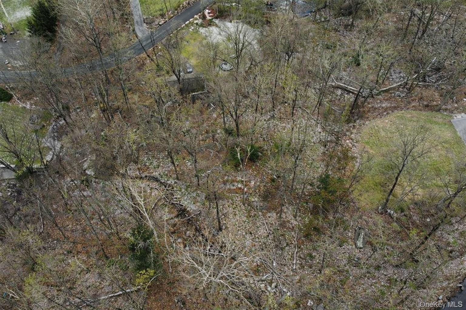 32 Winston Lane – For Sale photo 2