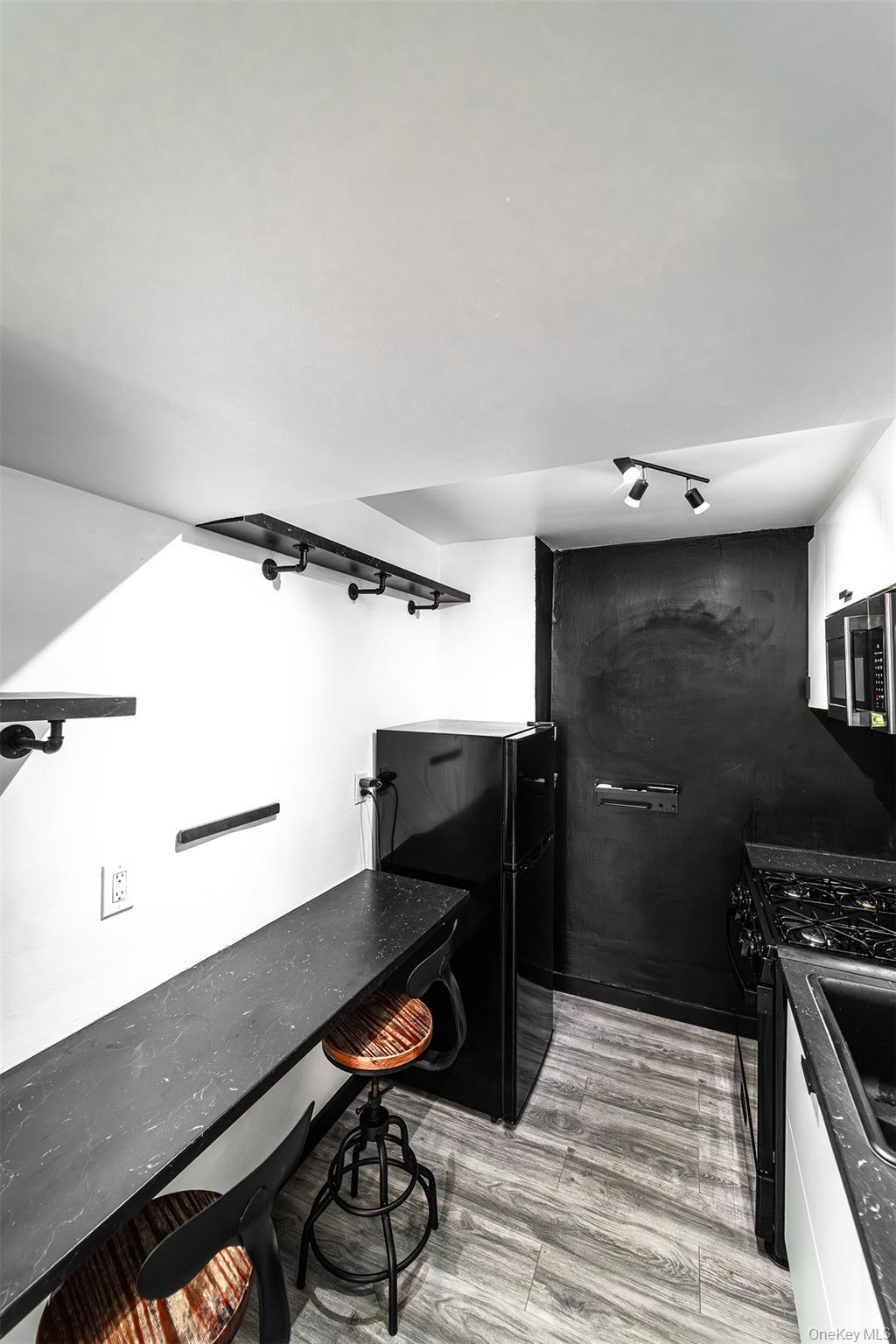 88-29 155th Avenue, Unit 3F photo 15