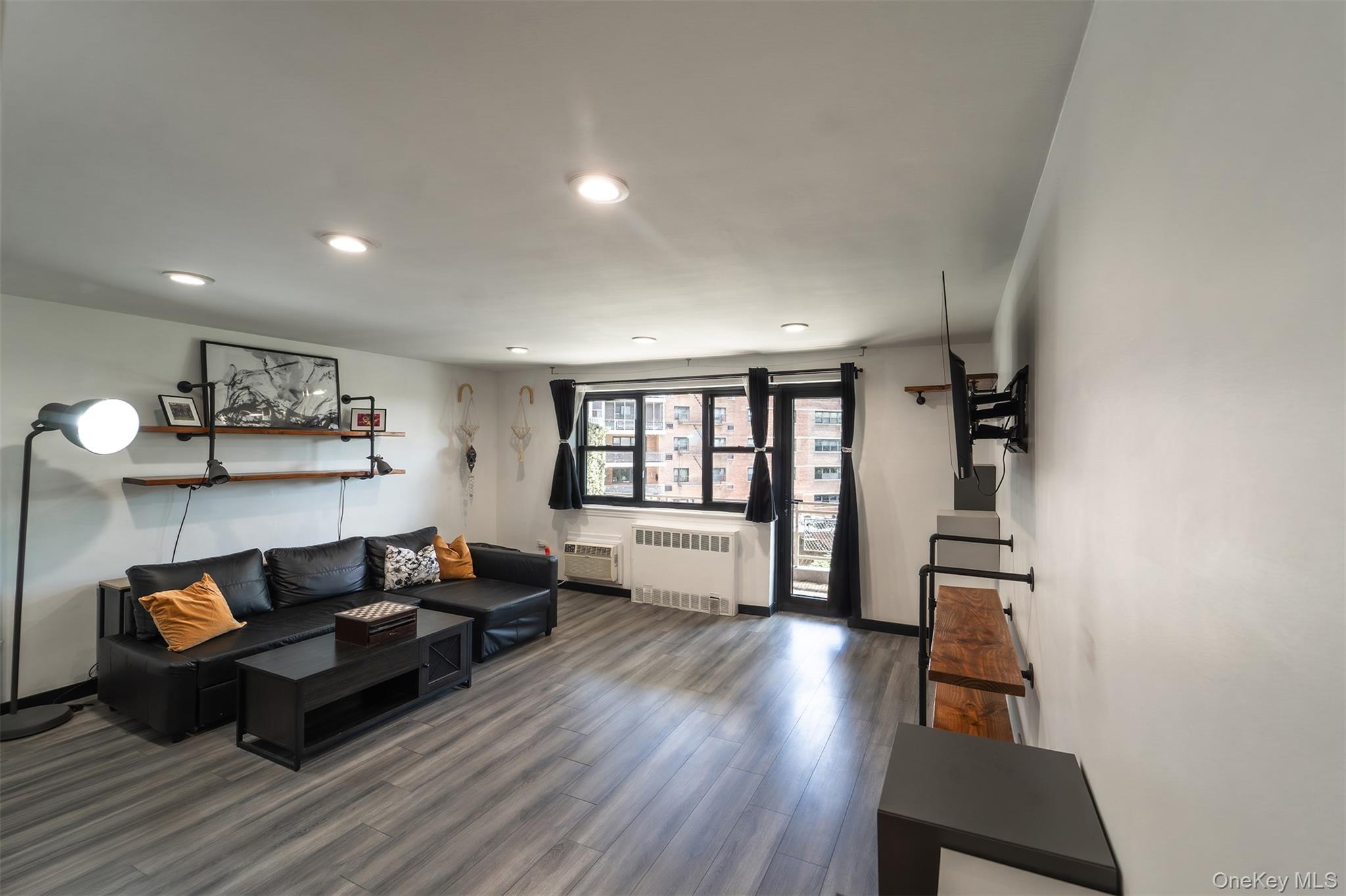88-29 155th Avenue, Unit 3F photo 4