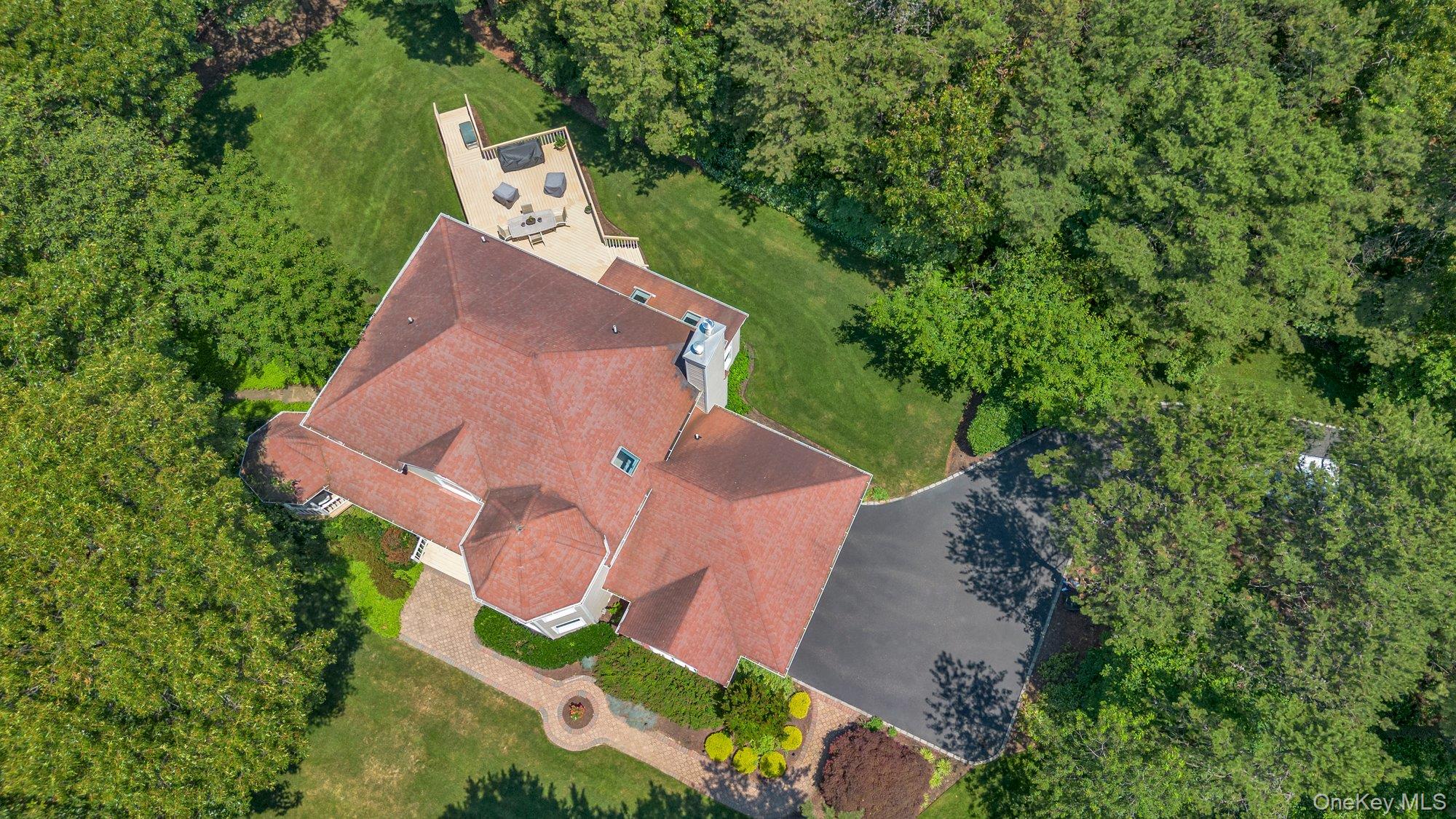 216 Landing Lane – For Sale photo 3