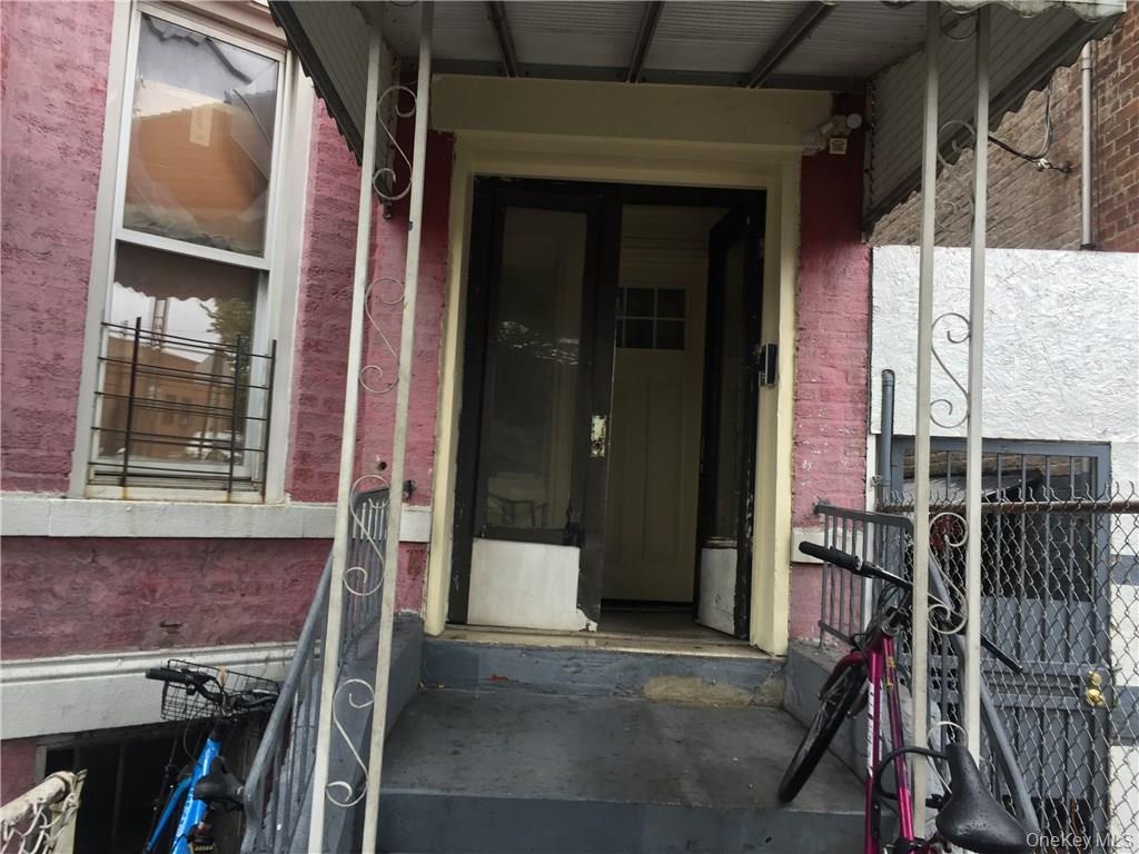 881 Longfellow Avenue – For Sale photo 3