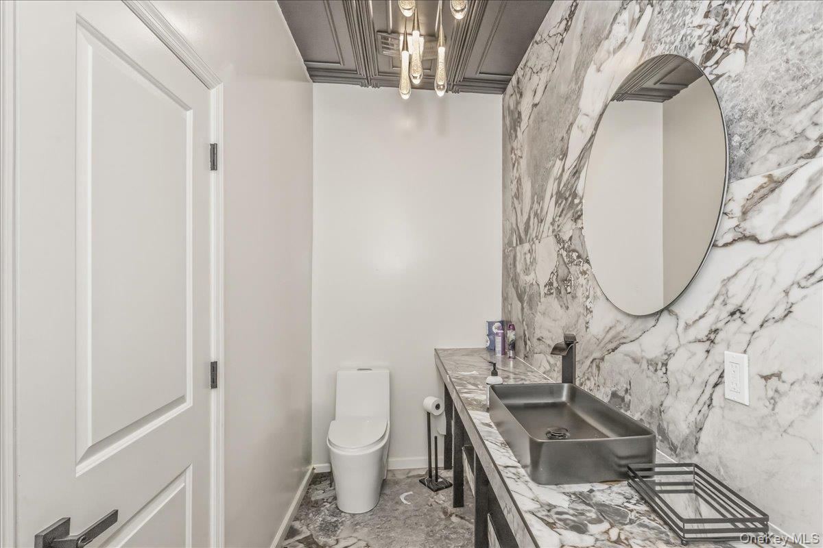 6717 Myrtle Avenue – For Sale photo 9
