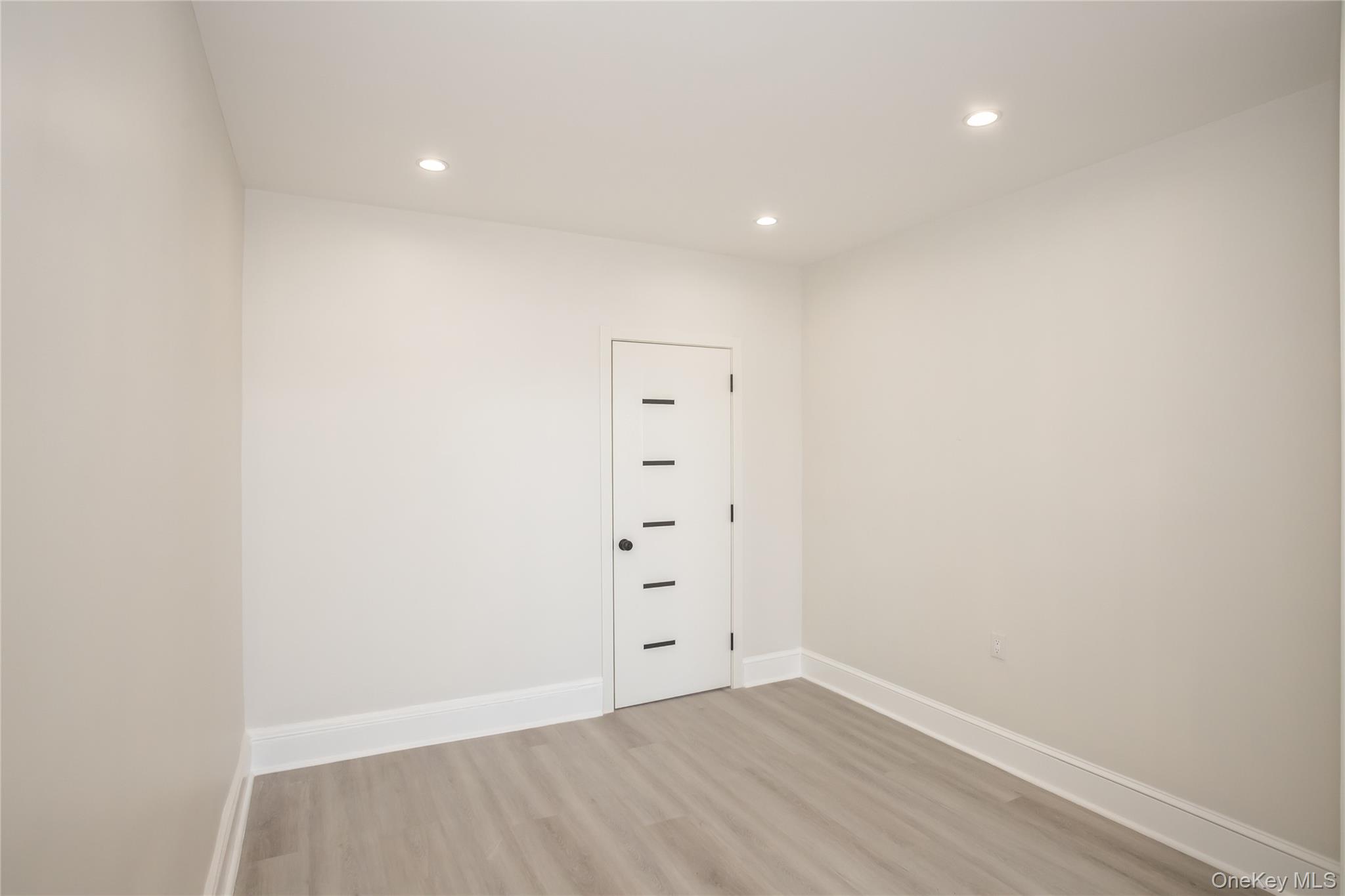 6717 Myrtle Avenue – For Sale photo 24
