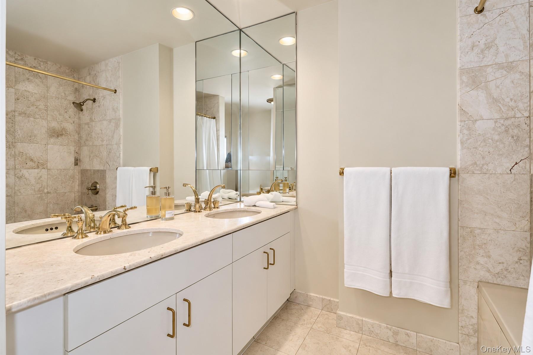 213 Devries Court, Unit 213 photo 15