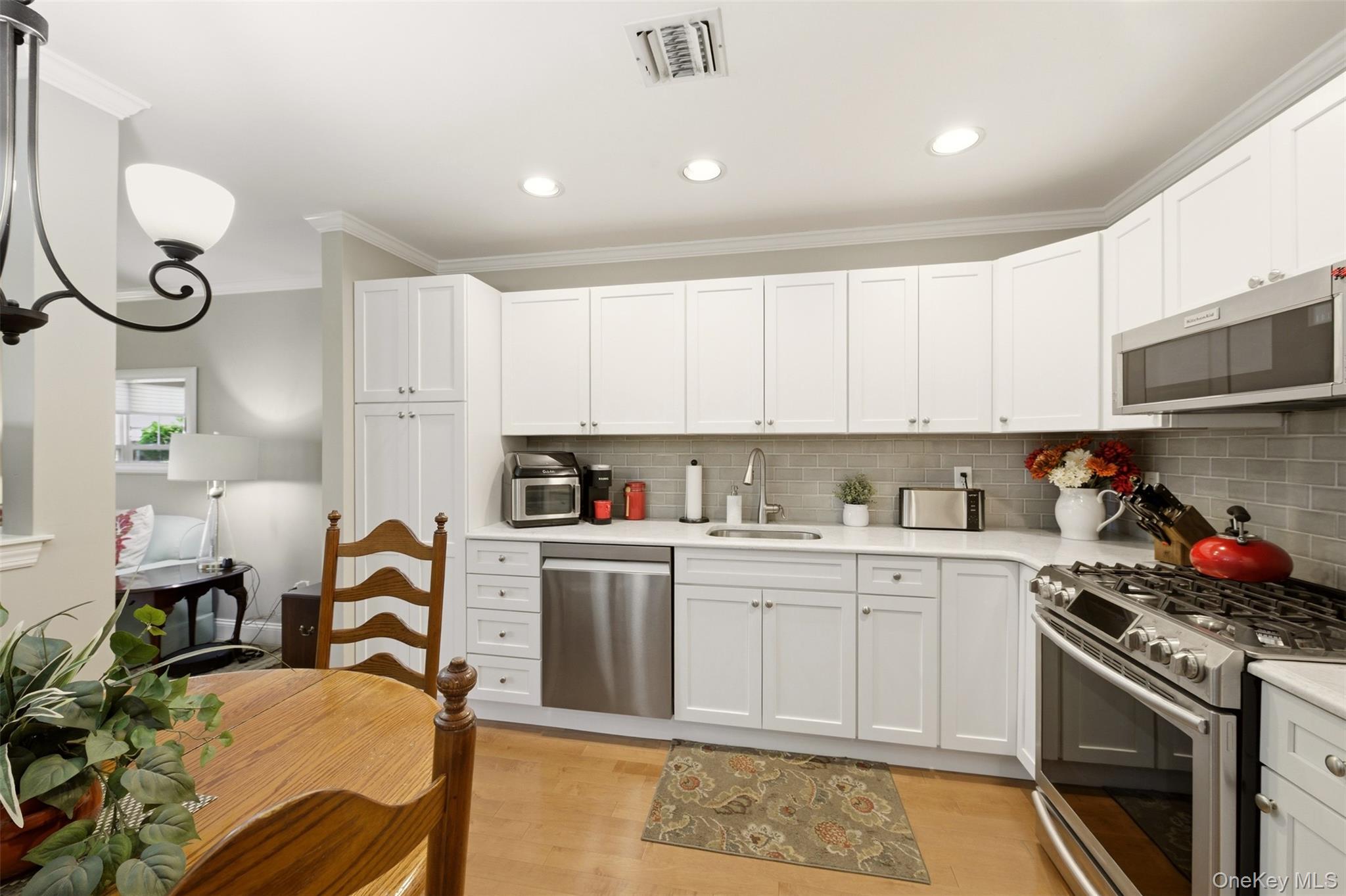 126 Erin Lane – For Sale photo 3