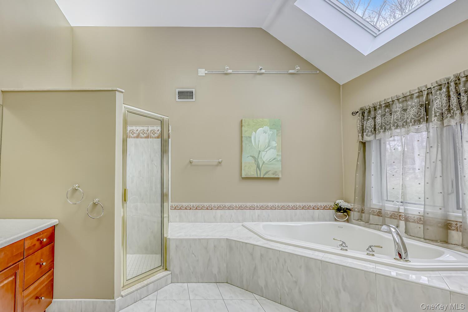 22 Golden Road – For Sale photo 33