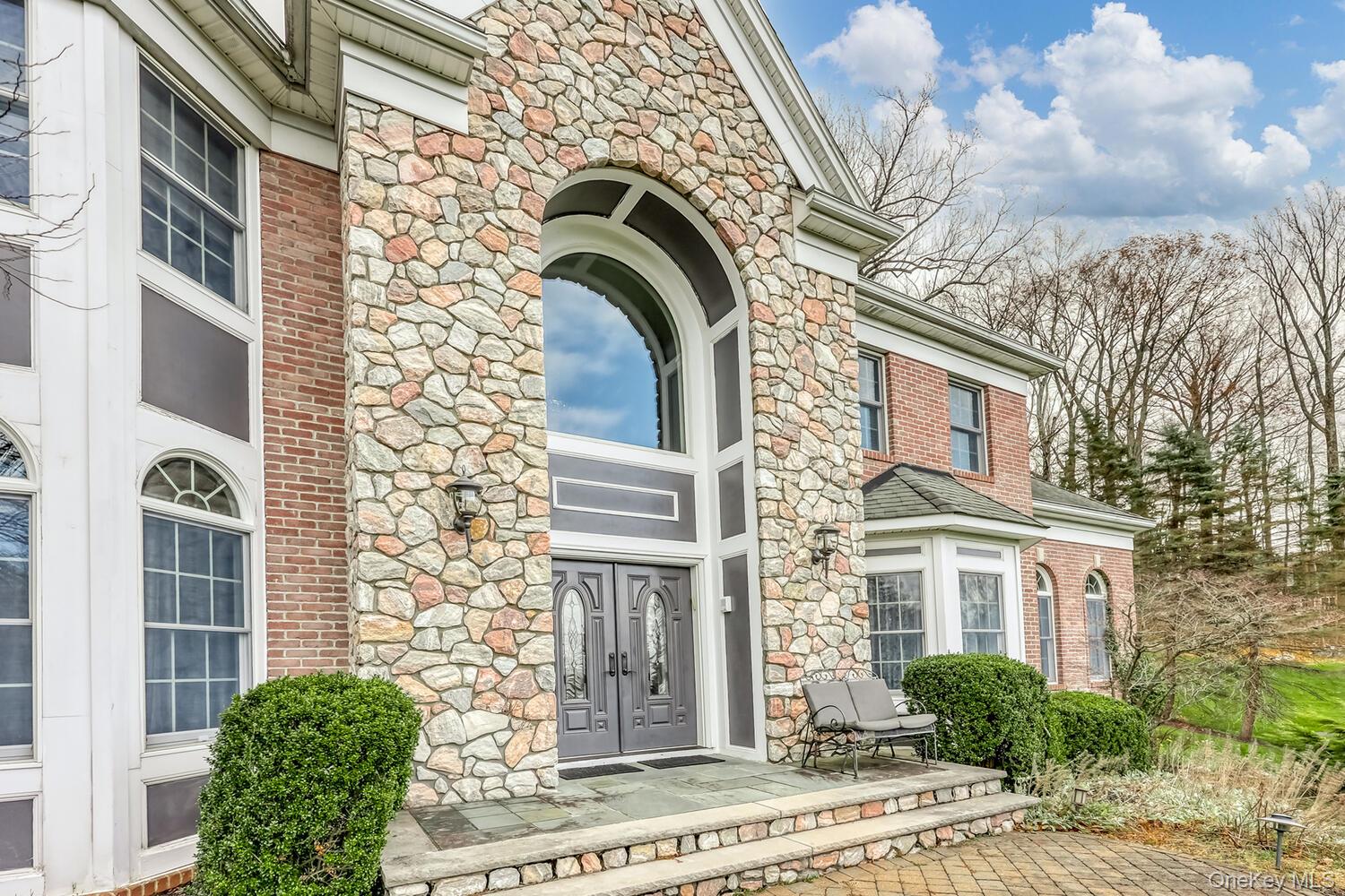 22 Golden Road – For Sale photo 9
