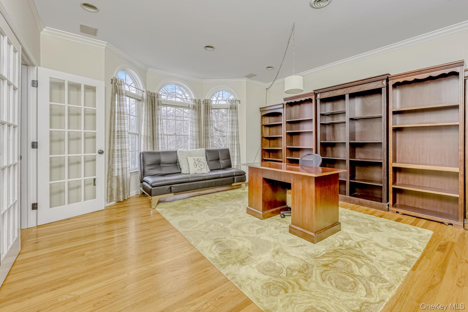 22 Golden Road – For Sale photo 12