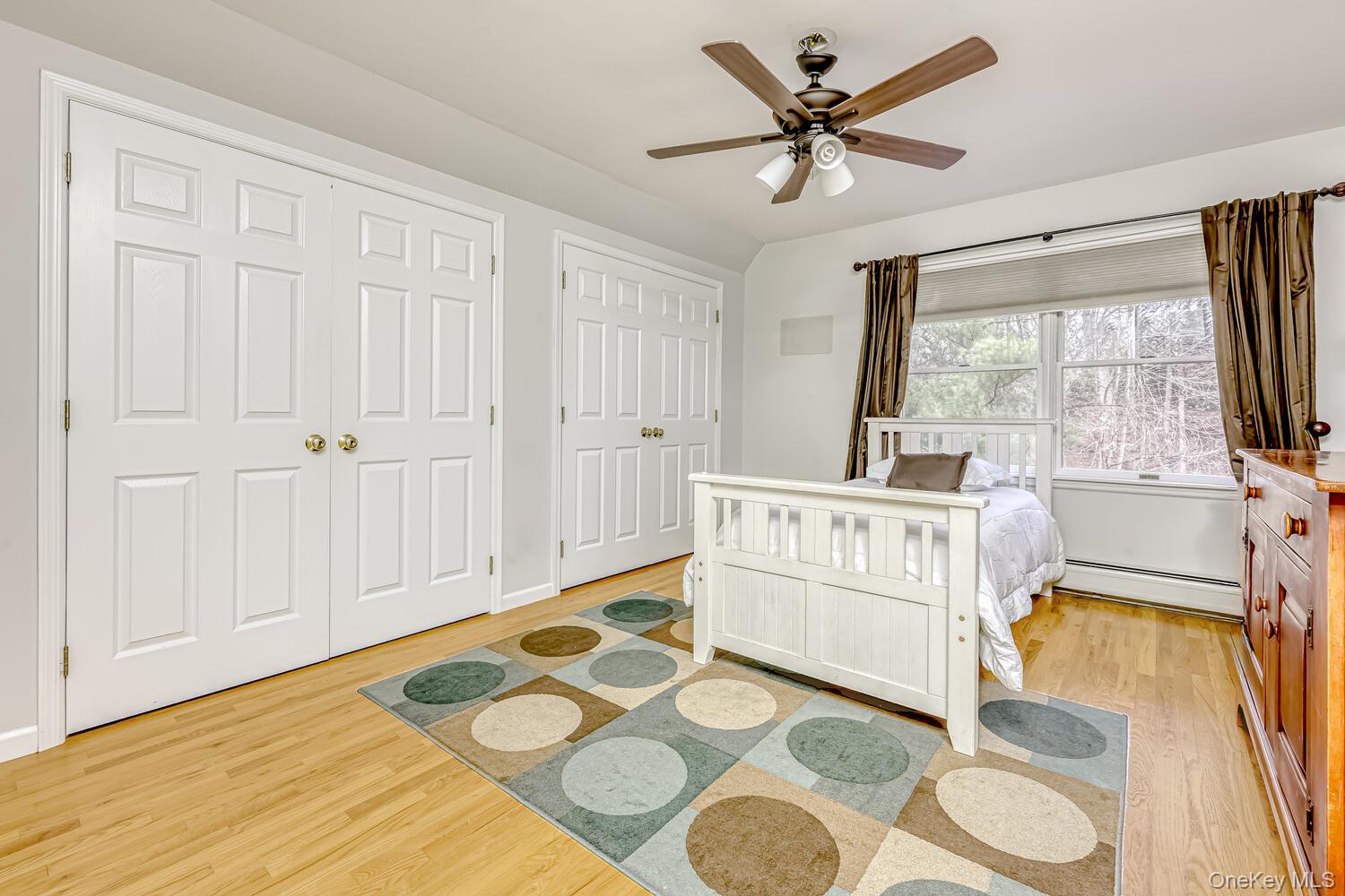 22 Golden Road – For Sale photo 24